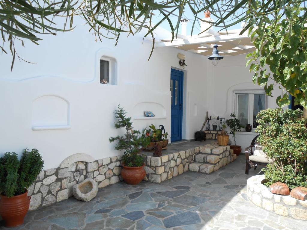 Floras Rooms Πολλώνια Εξωτερικό φωτογραφία