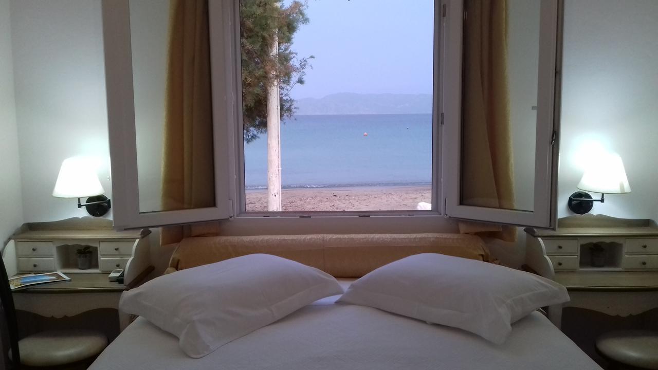 Floras Rooms Πολλώνια Εξωτερικό φωτογραφία